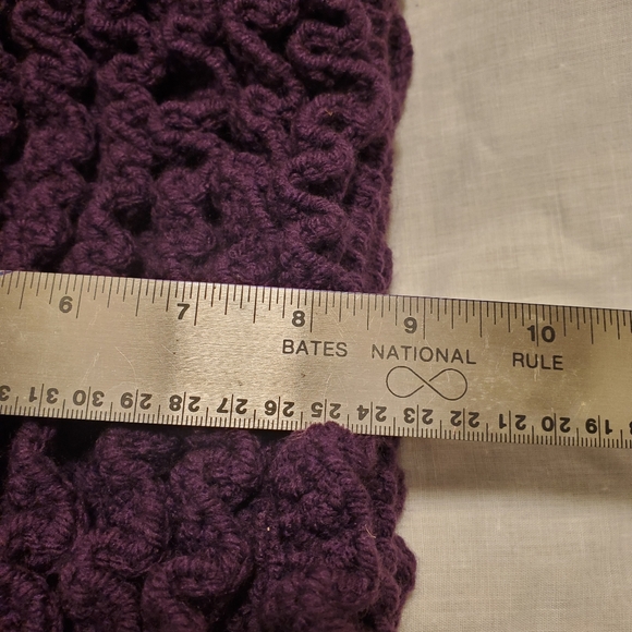 Beautiful Handmade Purple Ruffled Crocheted Handbag Purse Red Lining Grannycore - Picture 7 of 8